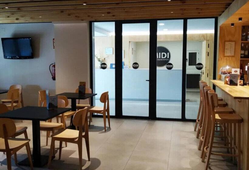 Apartamentos Midi 3000