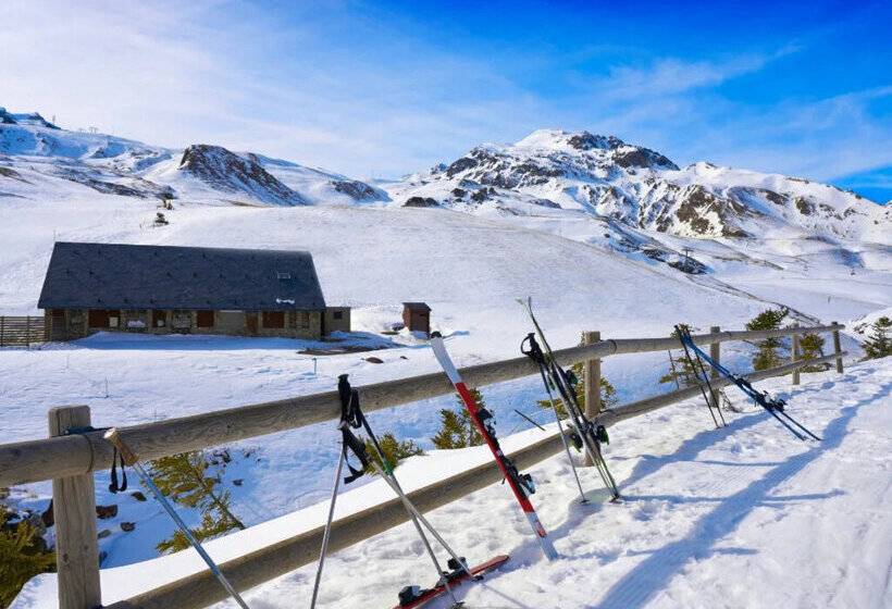 Apartamentos Midi 3000