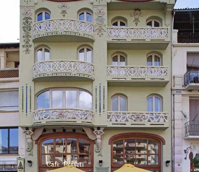 Apartamentos Pessets Adelaida