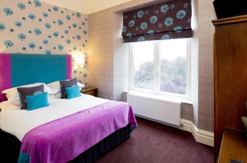 Applegarth Villa Hotel & Restaurant