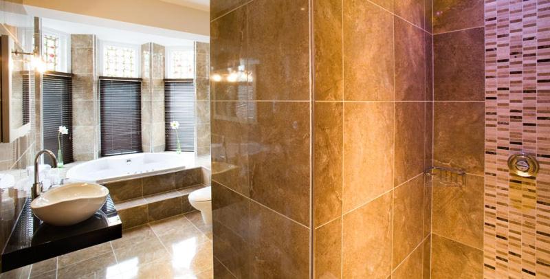 Applegarth Villa Hotel & Restaurant