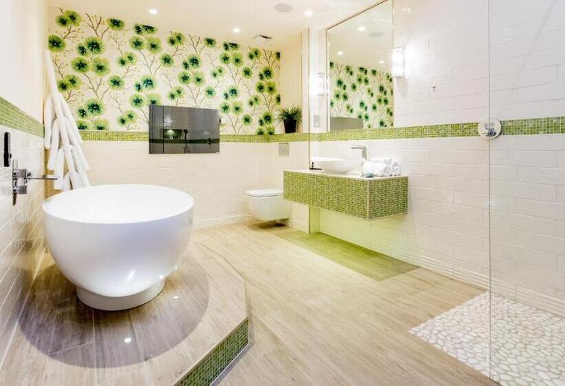 Applegarth Villa Hotel & Restaurant