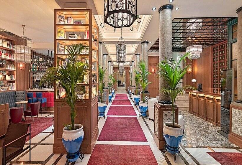 Boutique Hotel H10 Villa de La Reina