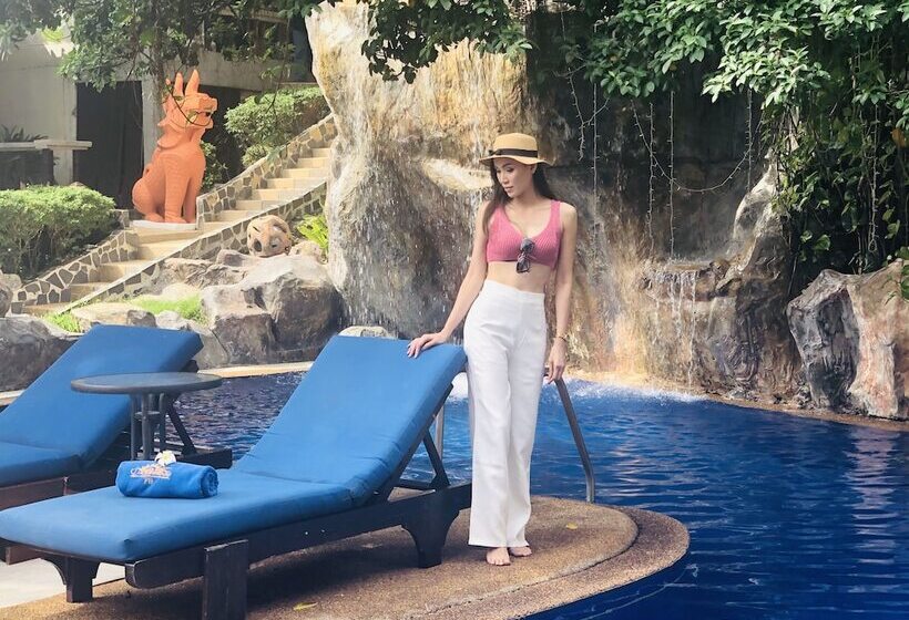 Club Bamboo Boutique Patong Beach Resort