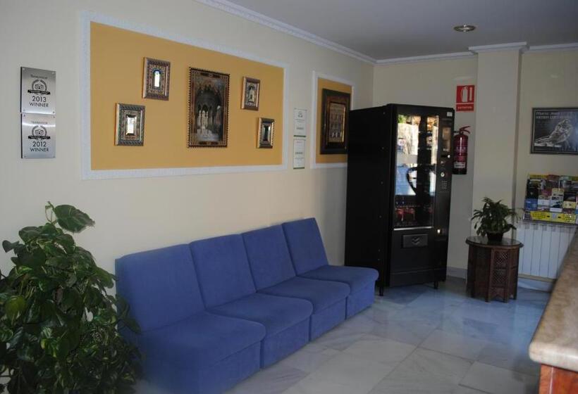 مسافرخانه Albero