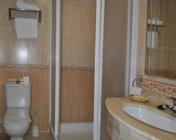 مسافرخانه Albero