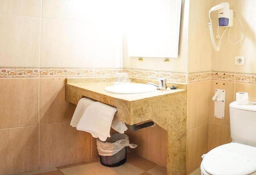 مسافرخانه Albero