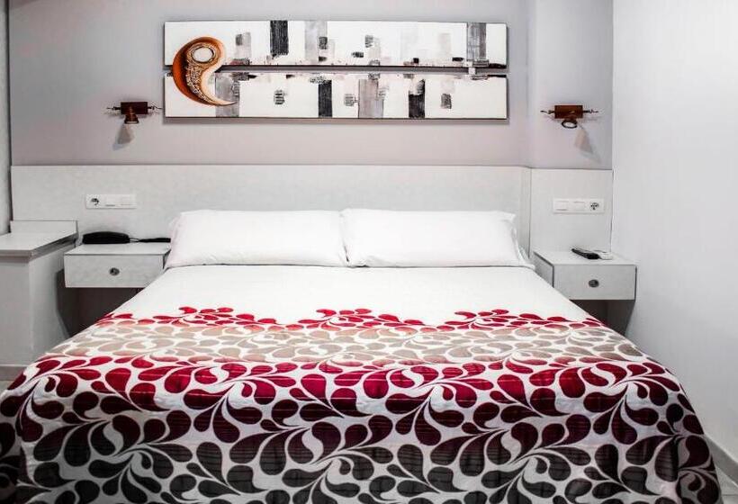 مسافرخانه Albero