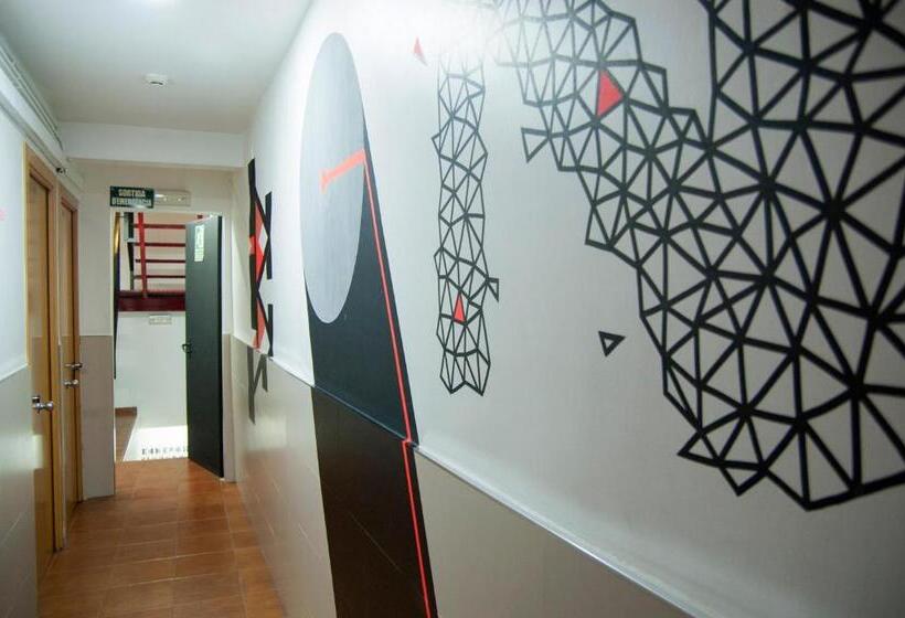 مسافرخانه Be Ramblas Guest House