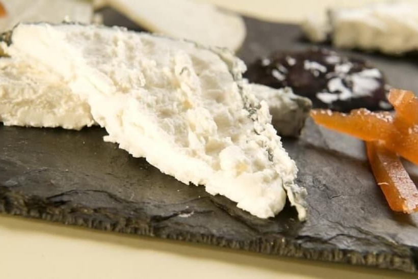 פונדק Hostería De Guara