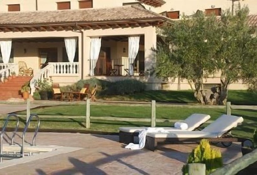 פונדק Hostería De Guara