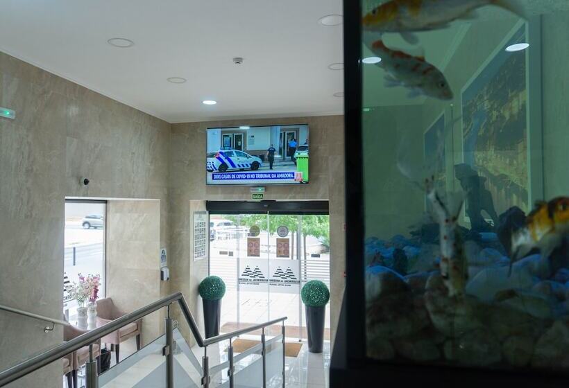 مسافرخانه Residencial Do Areeiro