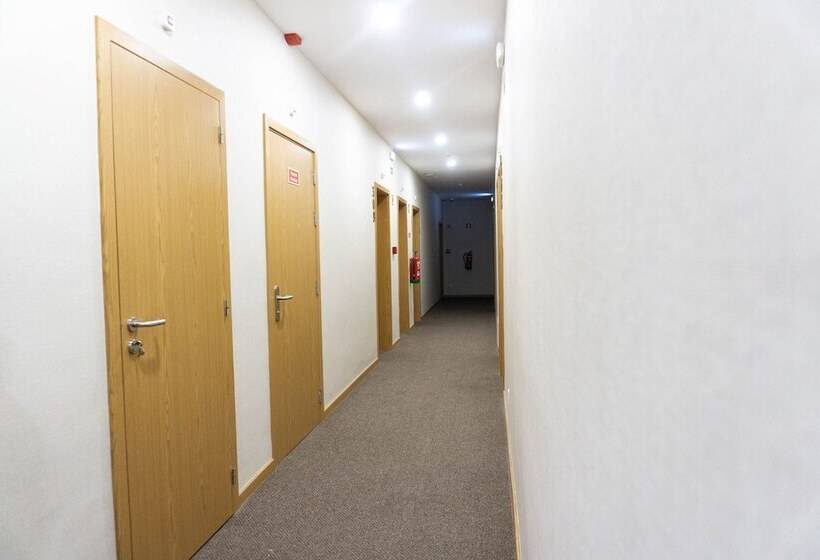 مسافرخانه Residencial Do Areeiro