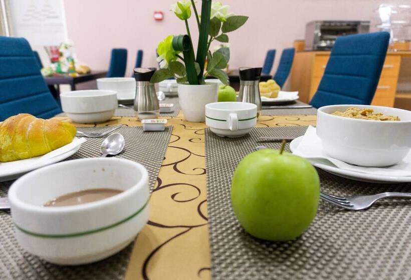 مسافرخانه Residencial Do Areeiro