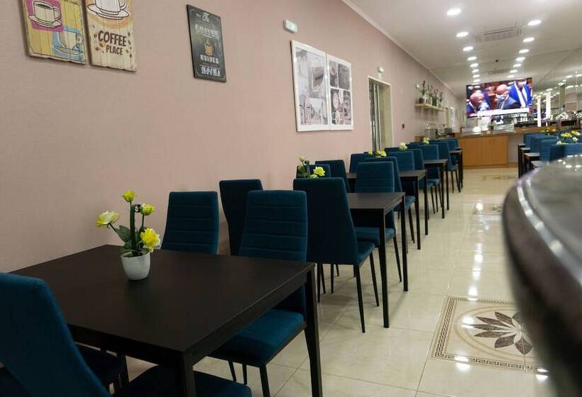 مسافرخانه Residencial Do Areeiro