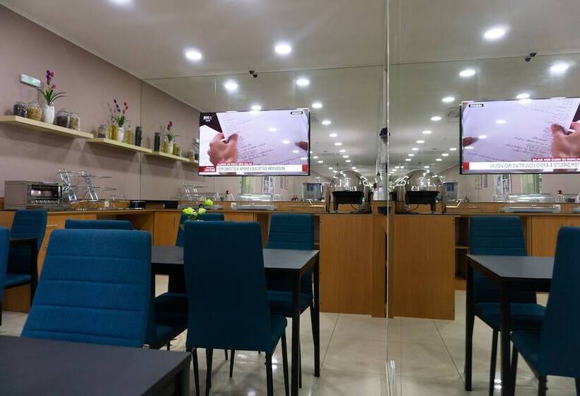 مسافرخانه Residencial Do Areeiro