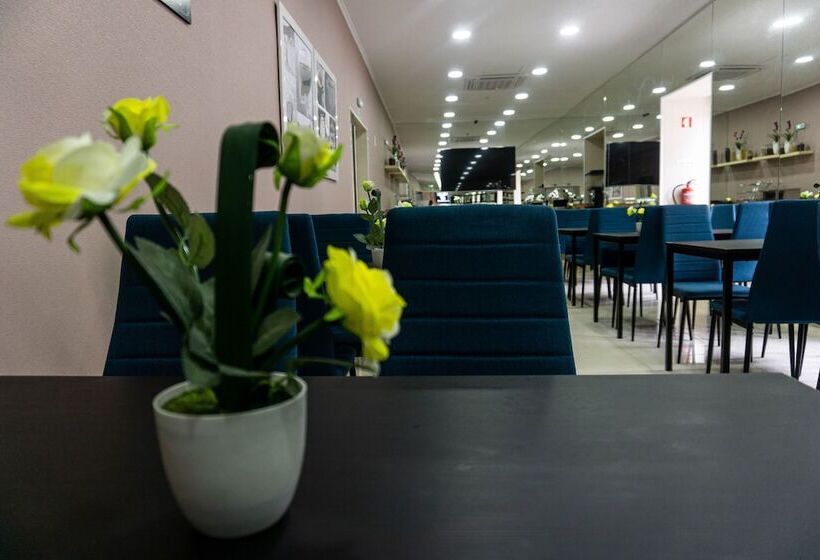 مسافرخانه Residencial Do Areeiro