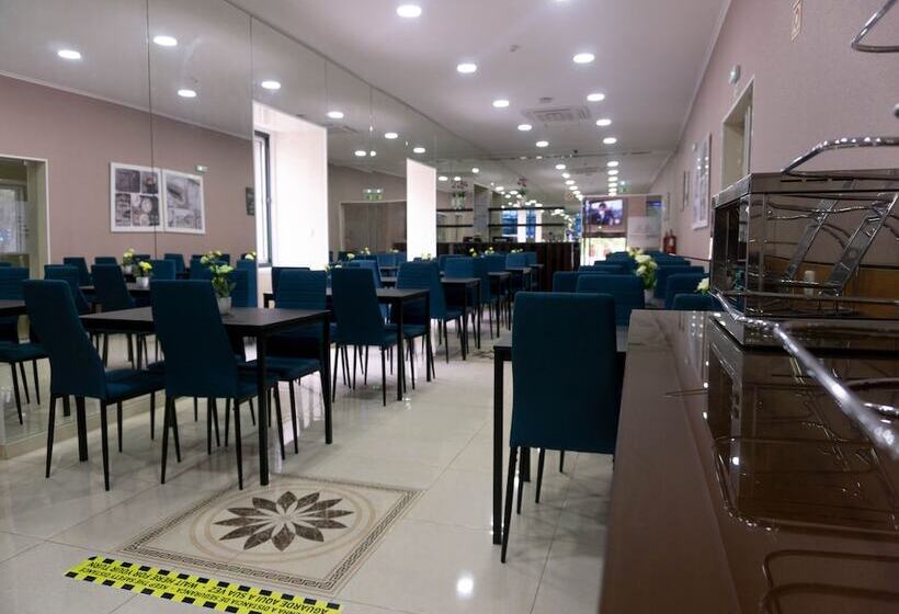 مسافرخانه Residencial Do Areeiro