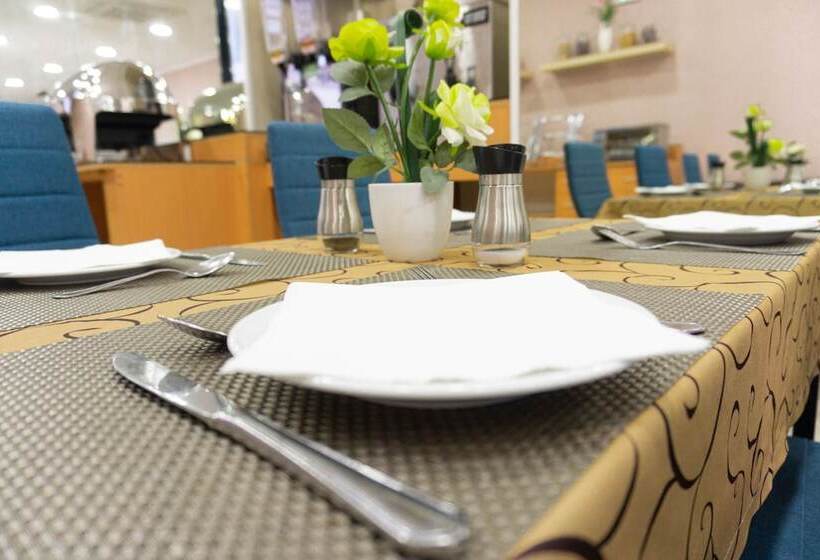 مسافرخانه Residencial Do Areeiro