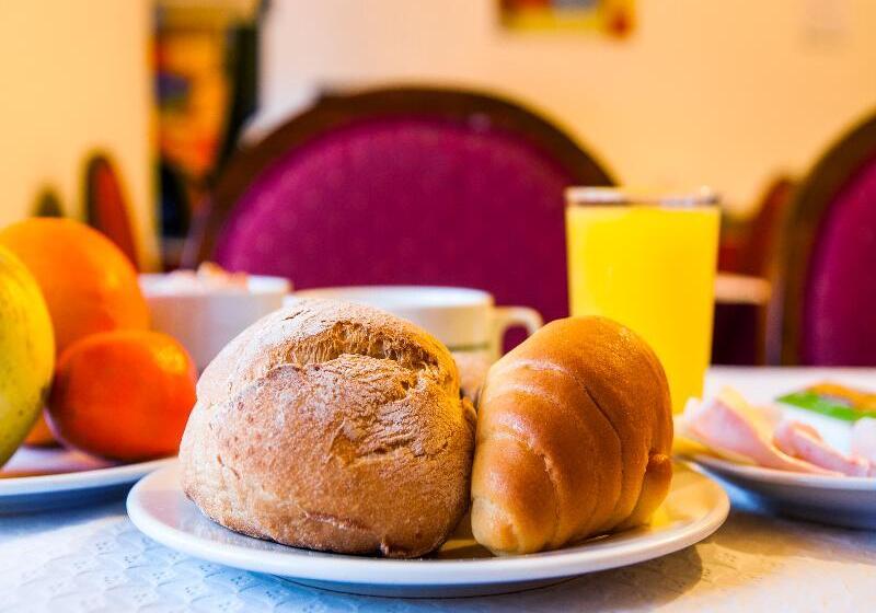 مسافرخانه Residencial Do Areeiro