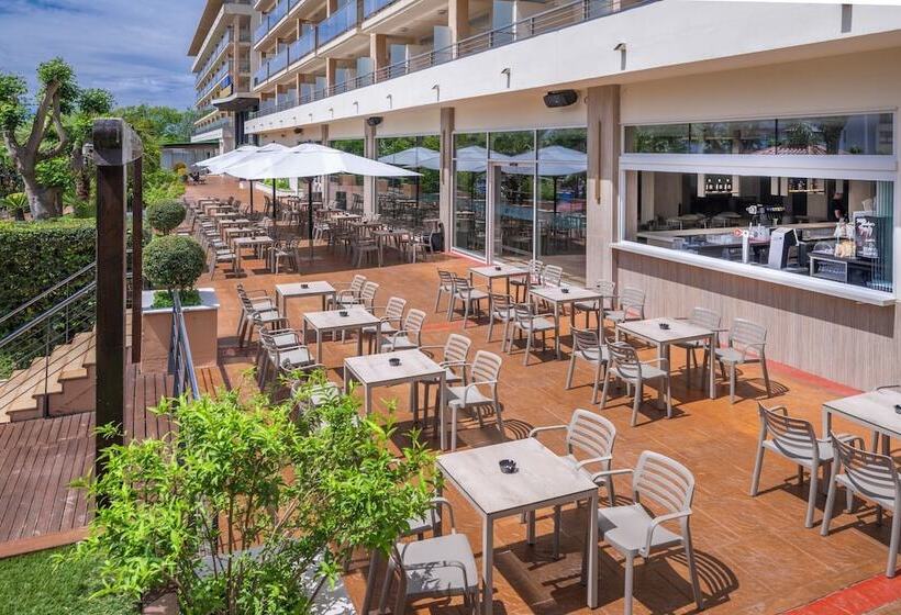 Отель 4r Gran Regina