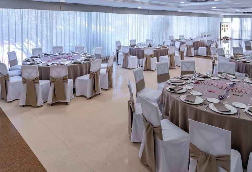 Отель 4r Gran Regina