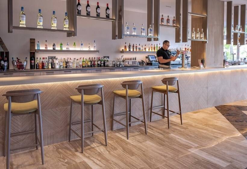 Отель 4r Gran Regina