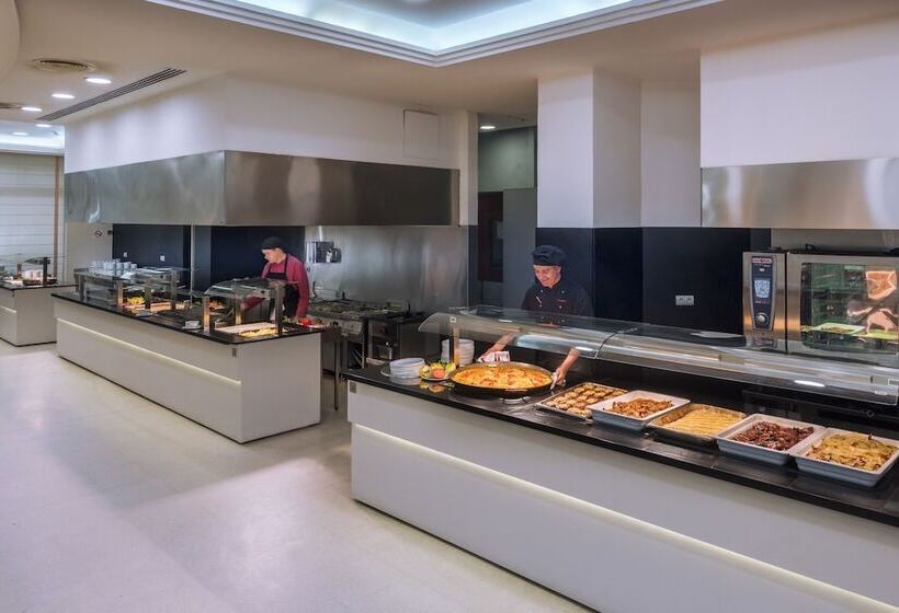 Отель 4r Gran Regina