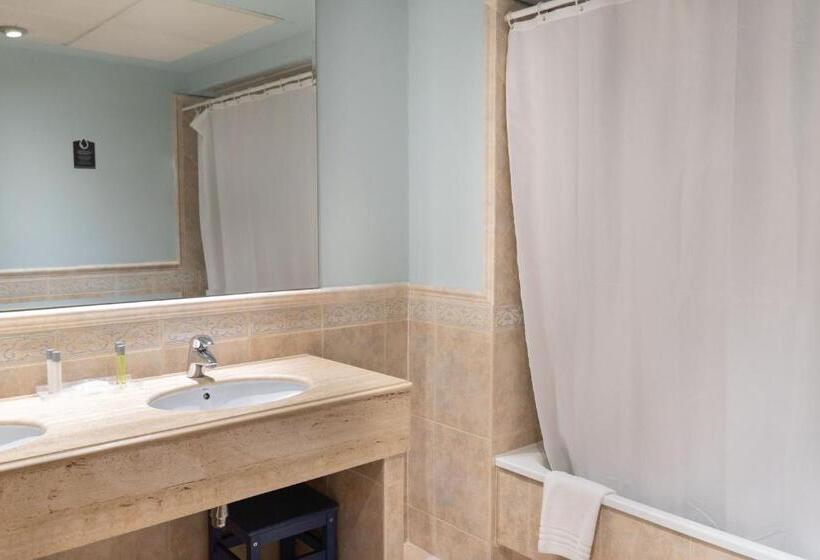 هتل Alda Mercado De Zamora