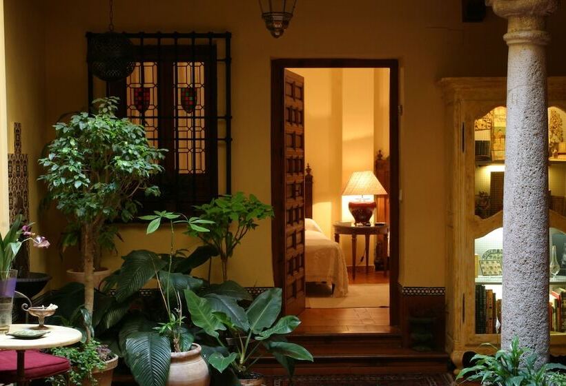 هتل Almunia De San Miguel