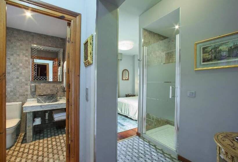 هتل Almunia De San Miguel