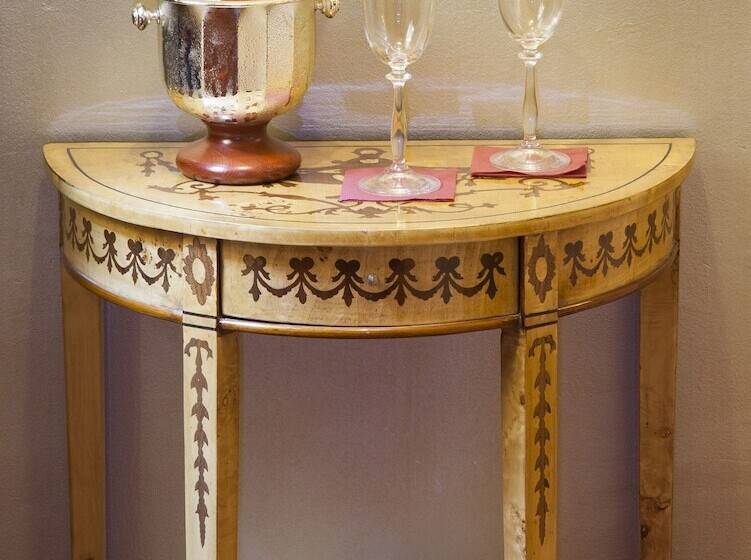 هتل Almunia De San Miguel