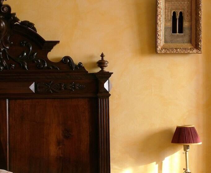 هتل Almunia De San Miguel