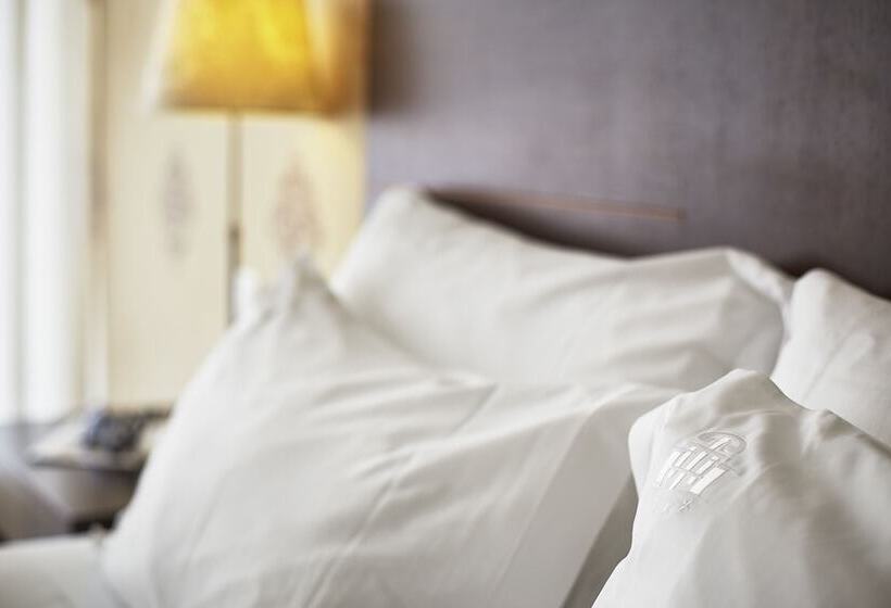 فندق As Americas