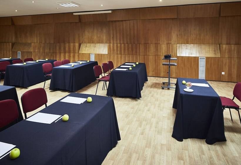 فندق As Americas