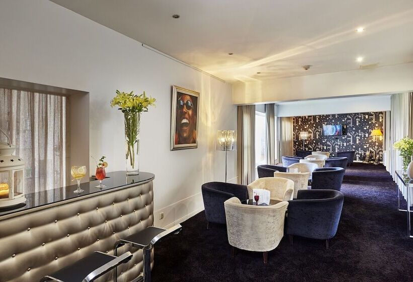 فندق As Americas