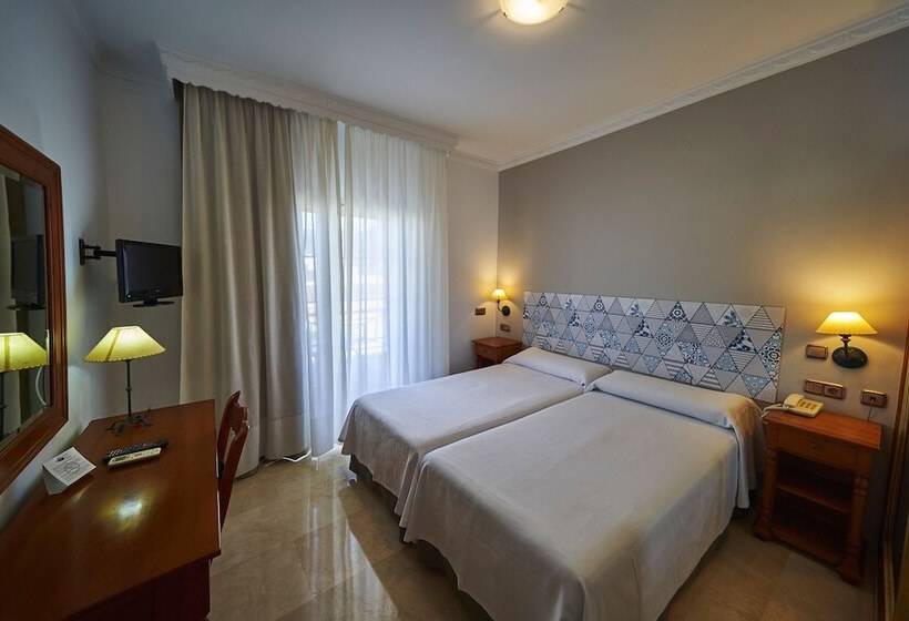 ホテル Bajamar Centro