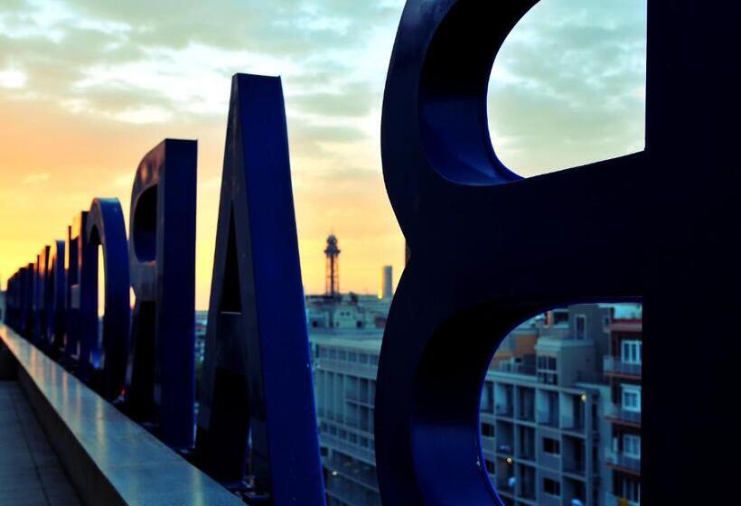 هتل Barcelona Universal