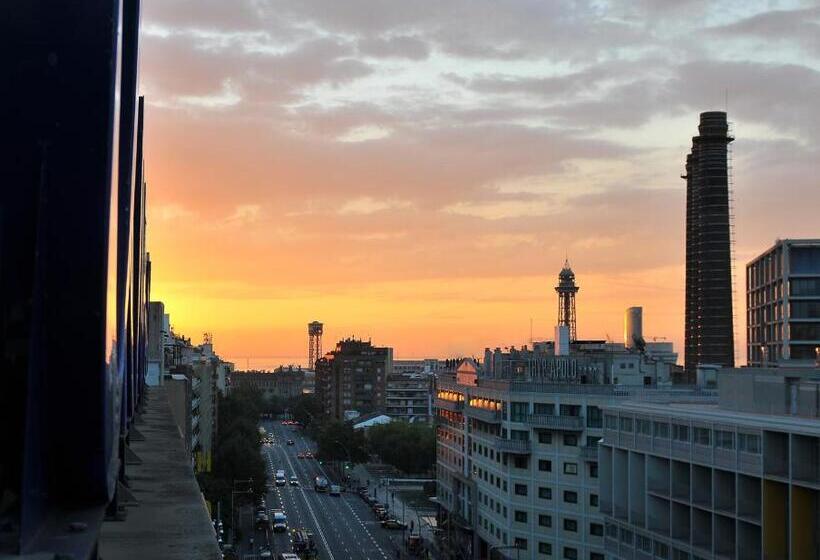 هتل Barcelona Universal