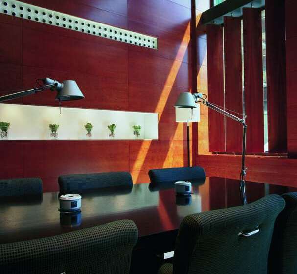 هتل B&B Ciudad de Lleida