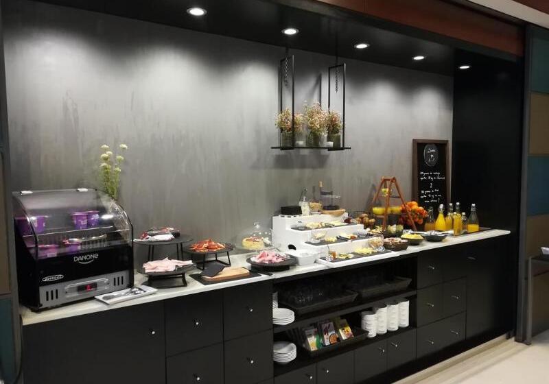 هتل B&B Ciudad de Lleida