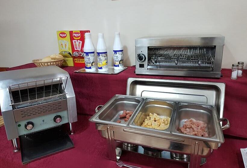 בית מלון כפרי Camargo