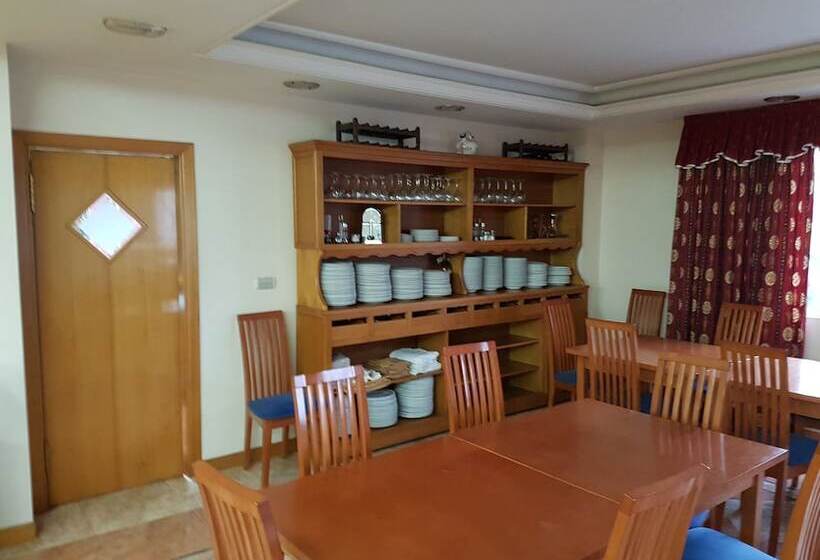 בית מלון כפרי Camargo