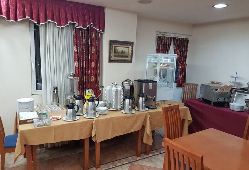 בית מלון כפרי Camargo