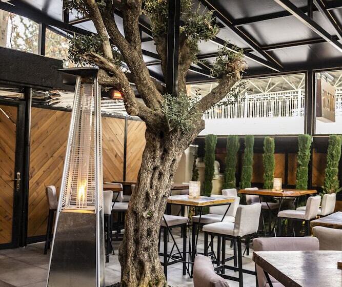 هتل Canary Boutique