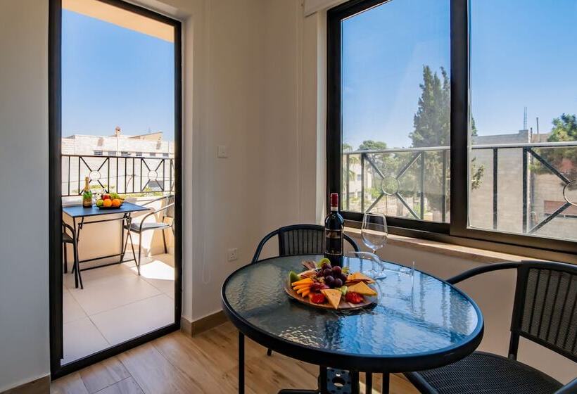 هتل Canary Boutique