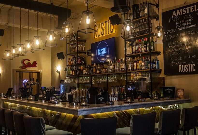 هتل Canary Boutique