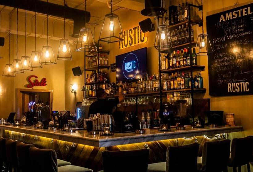 هتل Canary Boutique