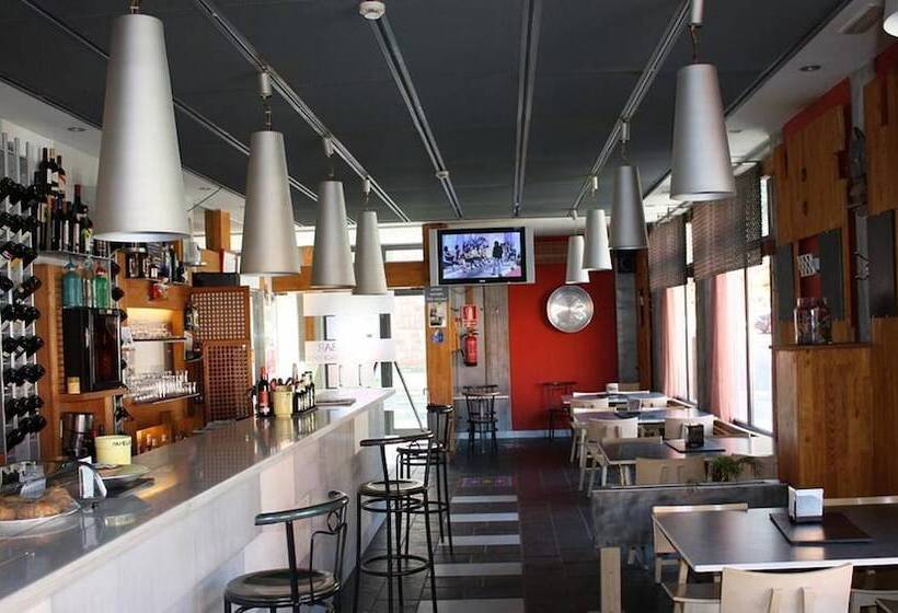 فندق Castillo Del Alba