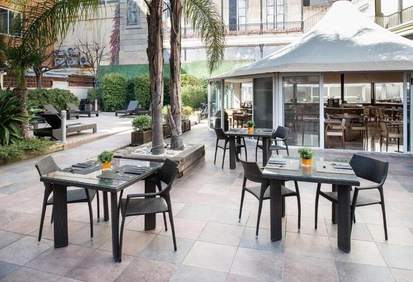 Отель Catalonia Portal de L' Angel